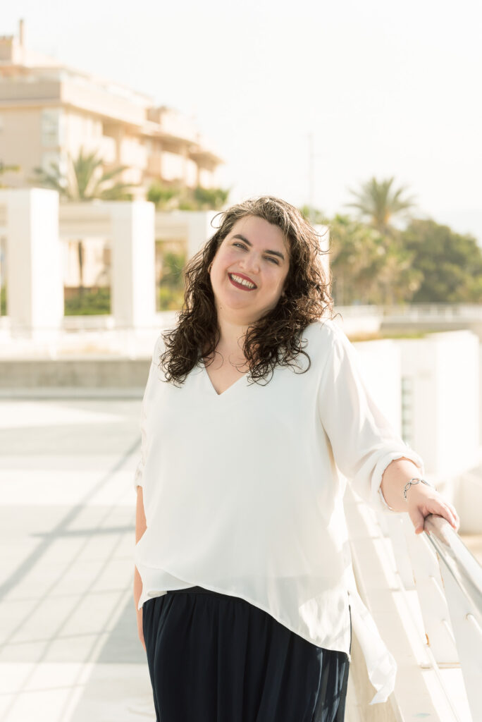 María González, abogada y agente inmobiliario REMAX Marítima