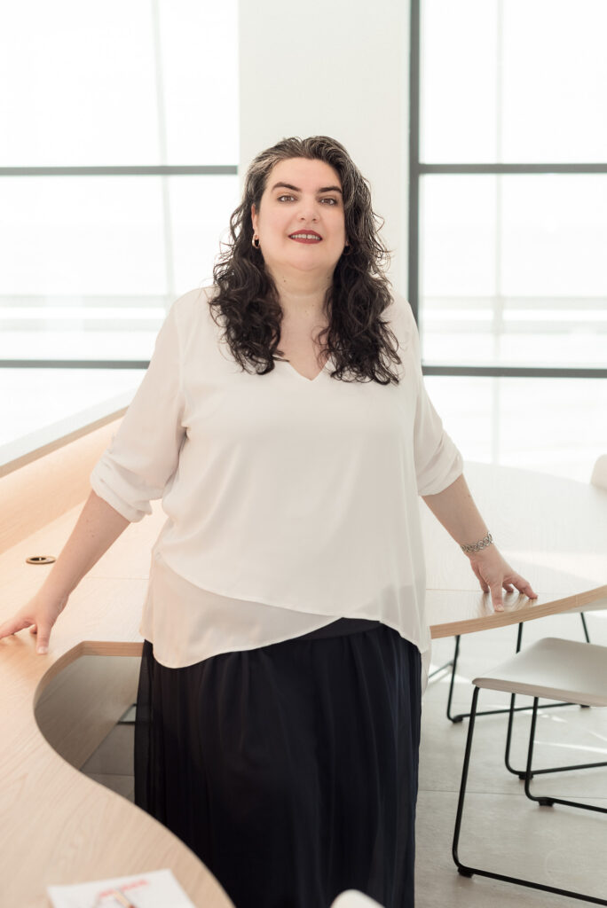 María González, abogada y agente inmobiliario REMAX Marítima