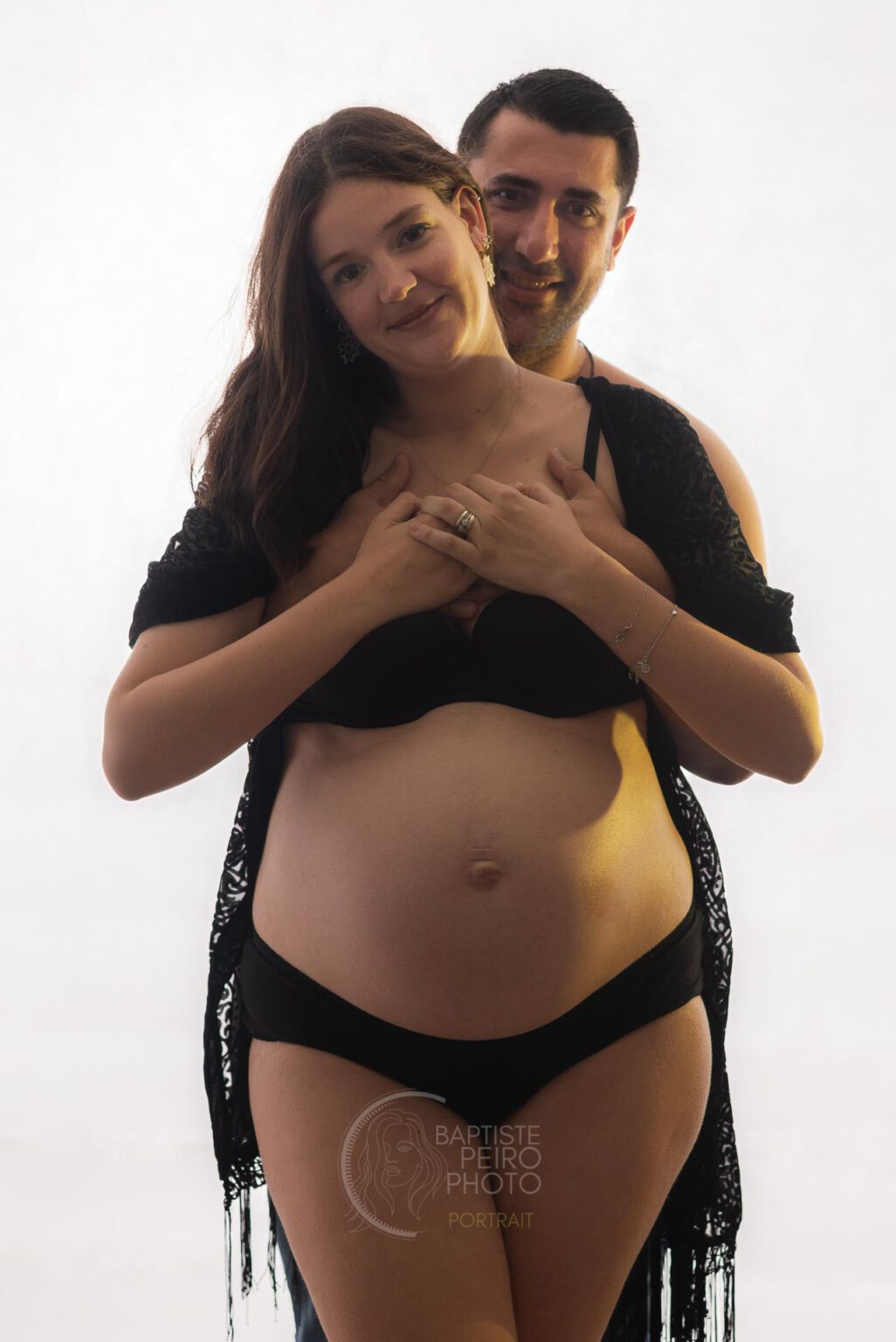 Soraya. Retrato de una bella mujer embarazada por peirophoto